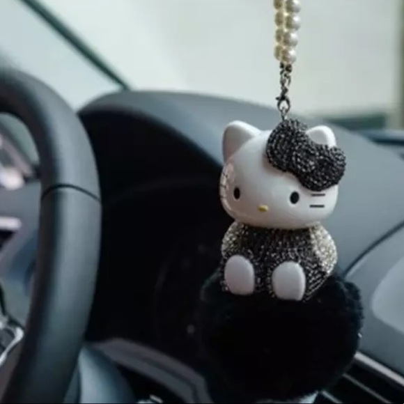 Hello kitty black accent crystal dangler - Picture 2 of 4